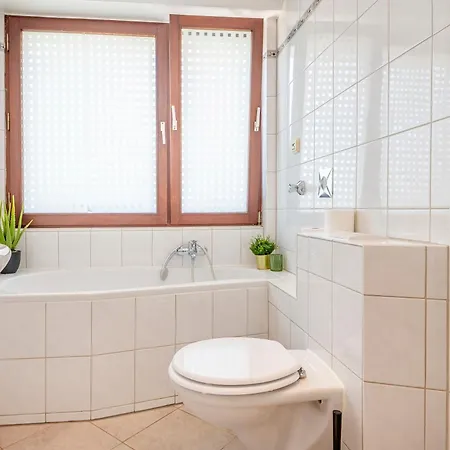 Kurzzeitglueck Mh04 I 24h Self Check - In I Wlan Apartment Muelheim an der Ruhr